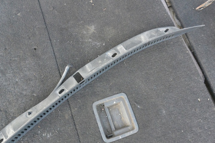 фото №8, Планка решітка капота склоомивача kpl volvo s60 v60 ii