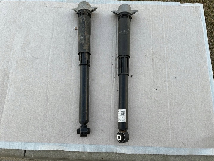 фото №1, Vw golf vii 7 амортизатор амортизатори зад kpl 12-20r. 5q0512011jf