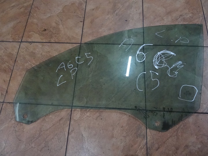 фото №1, Audi a6 c5 стекло левый перед