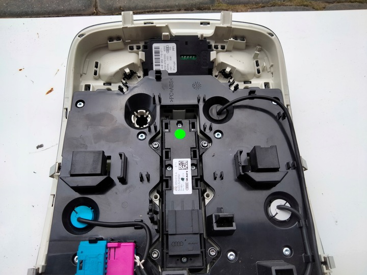 фото №7, Лампа потолок панель audi a8 d4 4h0947135br