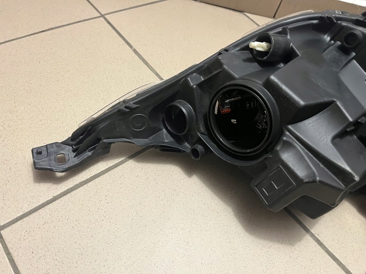 фото №14, Ford tourneo connect mk2 рестайлинг ксенон kt1b лампа перед правая kt1b-13d154-ad