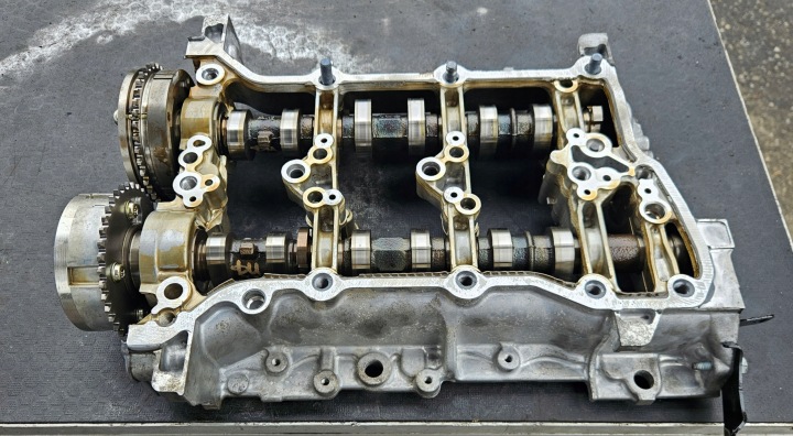 фото №7, Головка валы комплектная toyota yaris гибрид iv 1.5 m15a xm15a