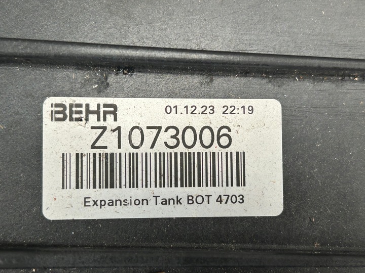 фото №6, Бак розширювальний mercedes arocs actros mp4 mp5 a9605019003 новий оригінал.