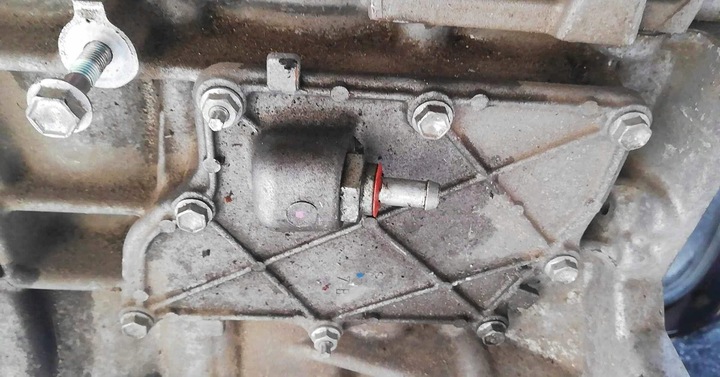 фото №9, Toyota chr c-hr 1.8 гібрид 122 km 16- головка двигуна комплектна з розподільчі вали