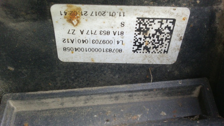 фото №9, Audi оригинальный номер 81a853717a планка крыльев