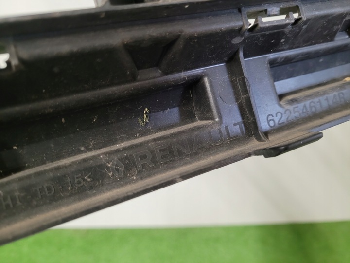 фото №9, Renault megane v 5 etech e-tech решітка бампера середня 622546114r
