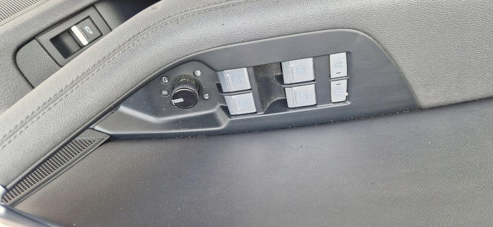 фото №11, Обшивки audi a6 c8 led кожа память ролеты jak новое kpl