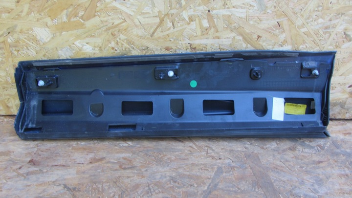 фото №8, Планка правая задних дверь audi q3 ii 83a s-line