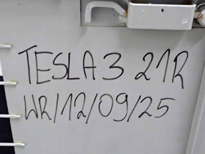 фото №14, Комплект сидений европа оригинал кожа tesla модель 3 21r