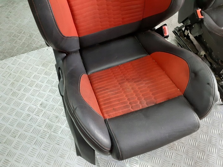 фото №13, Сидіння шкіряні комплект ford fiesta mk7