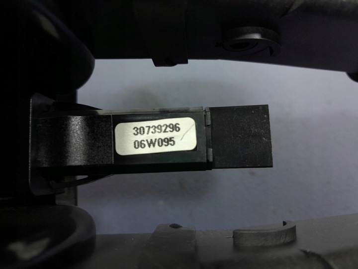 фото №12, Volvo v50 s40 ii решётки воздуховод комплект 30722777 30715099 30715098