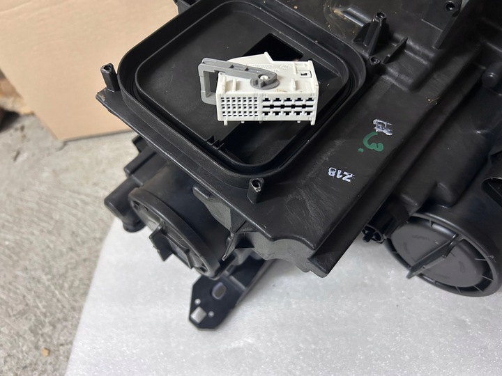 фото №8, Лампа права mercedes gla 156 w156 a156 ils повний led права