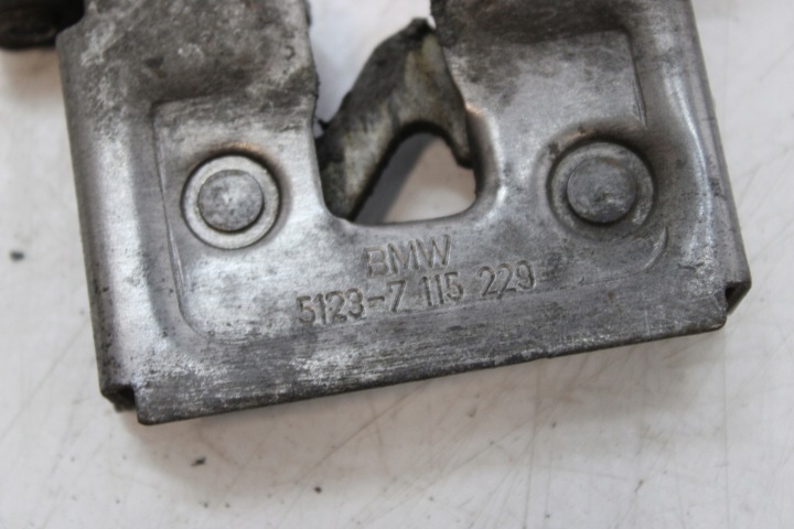 фото №4, Замок капота крышки двигателя bmw e60 e61 x1 e84 e90 oem номер 7115229