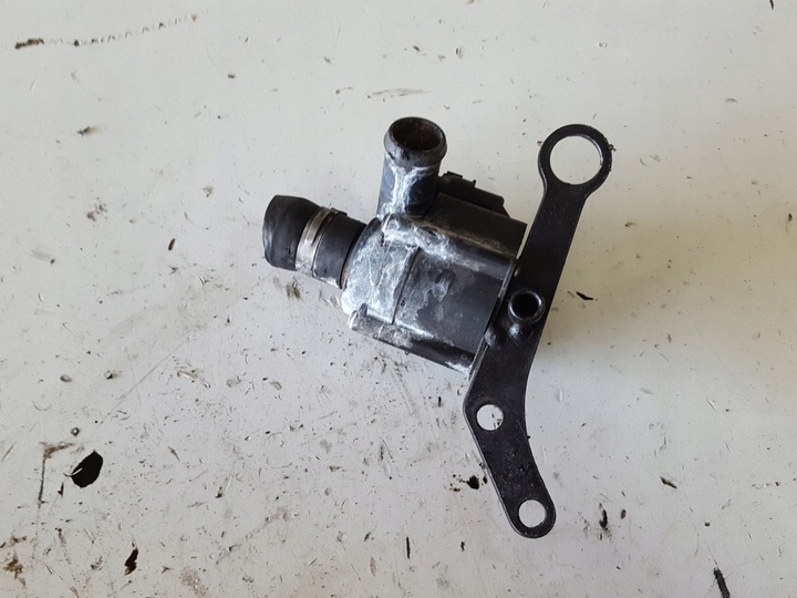 фото №1, Audi q7 4l 05-09r touareg 3.0 tdi cas помпа води