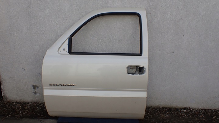 фото №1, Cadillac escalade 02-06r дверь перед левый