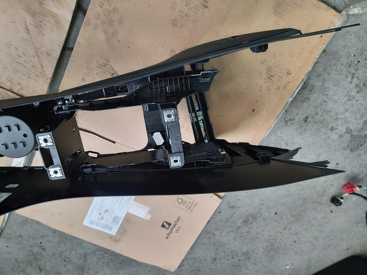 фото №11, Audi q3 8u 2.0tfsi тунель середній підлокітник