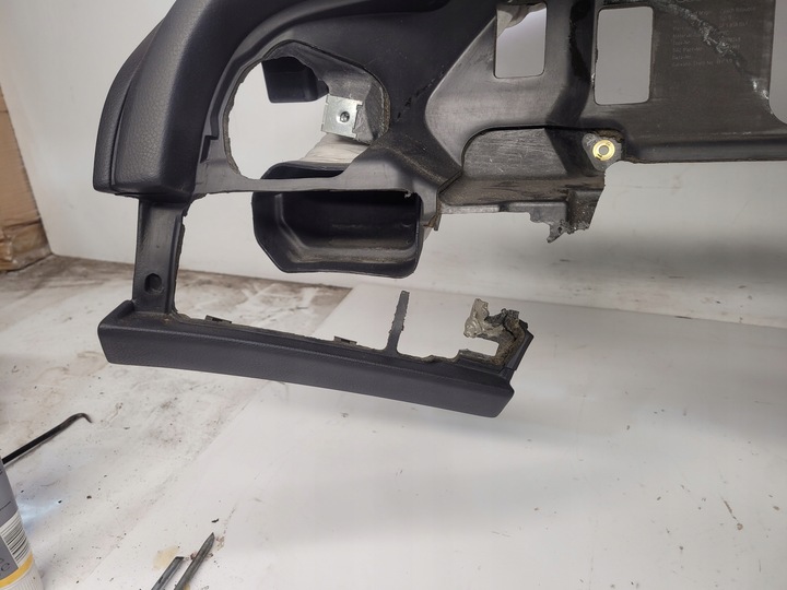 фото №8, Панель капот консоль audi a6 c6 4f1857041r європа