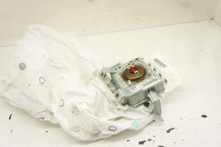 фото №5, Tk091 suzuki vitara iii ^ подушка  подушка пасажира 73910-86r00 ar