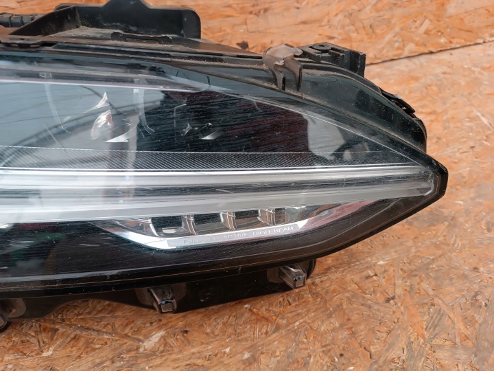 фото №11, Фара права перед eu led 31468901 volvo v90 s90