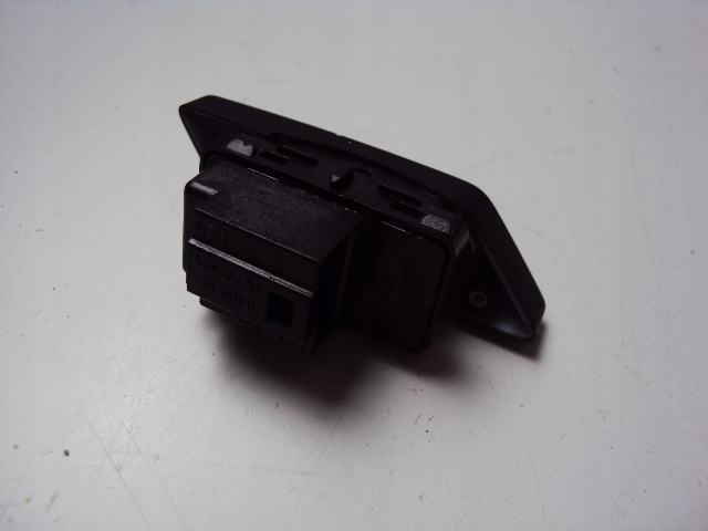 фото №2, Панель замка audi a1 ii 82a 19-