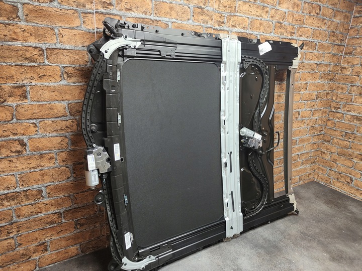 фото №16, Люк стеклянный крыша bmw g30 f90 m5