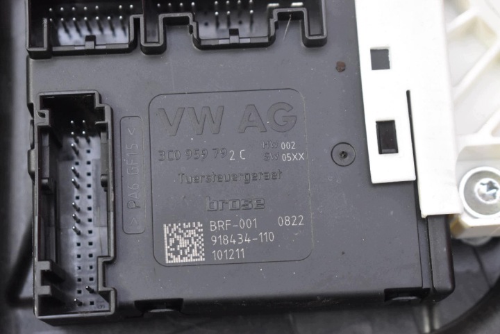 фото №11, Склопідйомник правий перед eu 3c8837756d vw passat cc 08-12