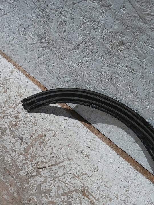 фото №8, Mercedes w242 планка крыльев a2428890125