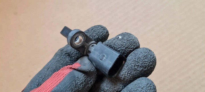 фото №7, A4 b9 8w датчик колеса abs зад 4m0927807c a5 8w vw audi