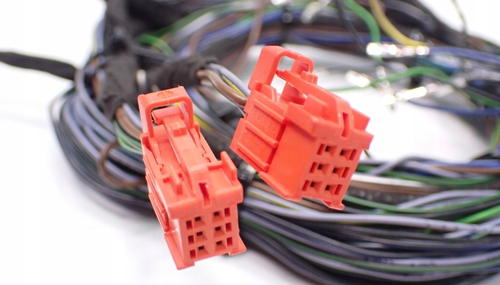 фото №8, Установка жгут лампа динамических зад a5 f5 8w