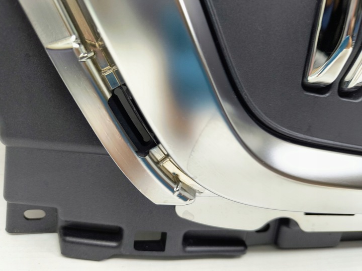 фото №3, Решітка радіатора нове q7 4m 2024r базовий хром mat pod радар 4m0853651be