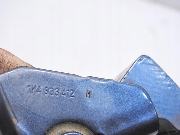 фото №5, Петля петлі двері праві зад lc5f vw golf v 1k4833412h