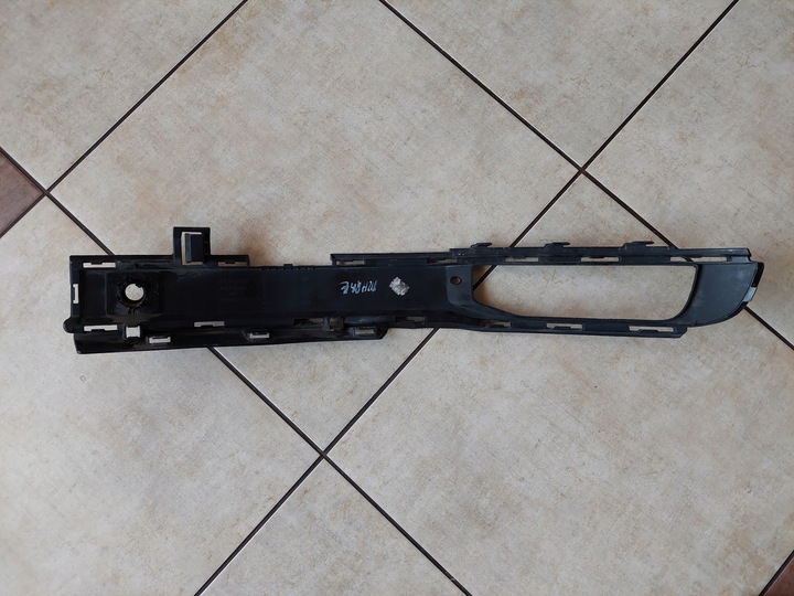 фото №13, Решётка бампера - правая - vw transporter t6