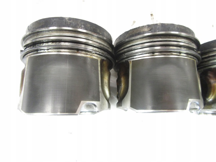 фото №11, Поршень bmw f01 f02 f06 f07 f10 f11 f15 f16 f25 f30 f31 n57 n57d30 84l110+