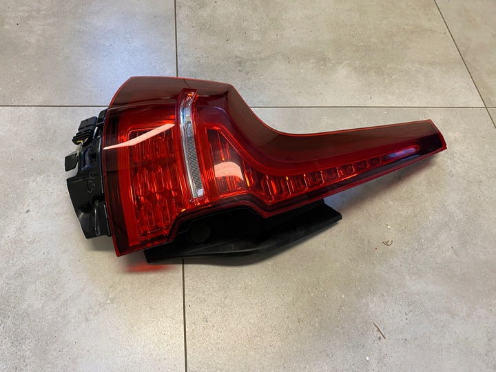 фото №10, Volvo v60 ii лампа лівий зад led 32291358