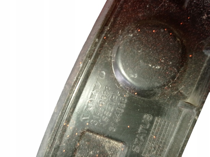 фото №4, Volvo cx40 планка крыльев зад 31448329 lub 31448328