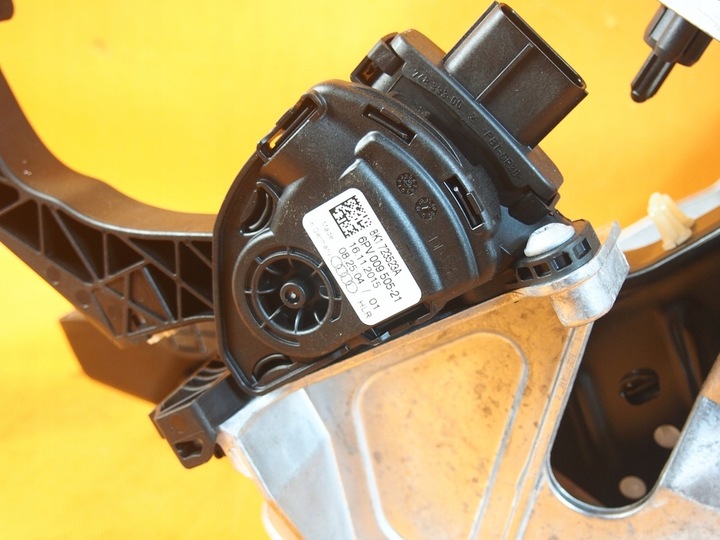 фото №8, Audi a5 8t каркас педалей gaz тормоз 8k1721117