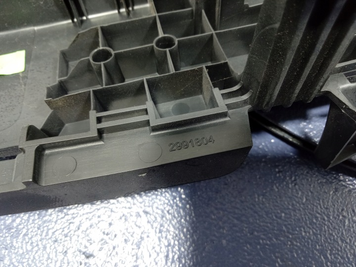 фото №8, Bmw x1 e84 захист полка багажника права 2991804