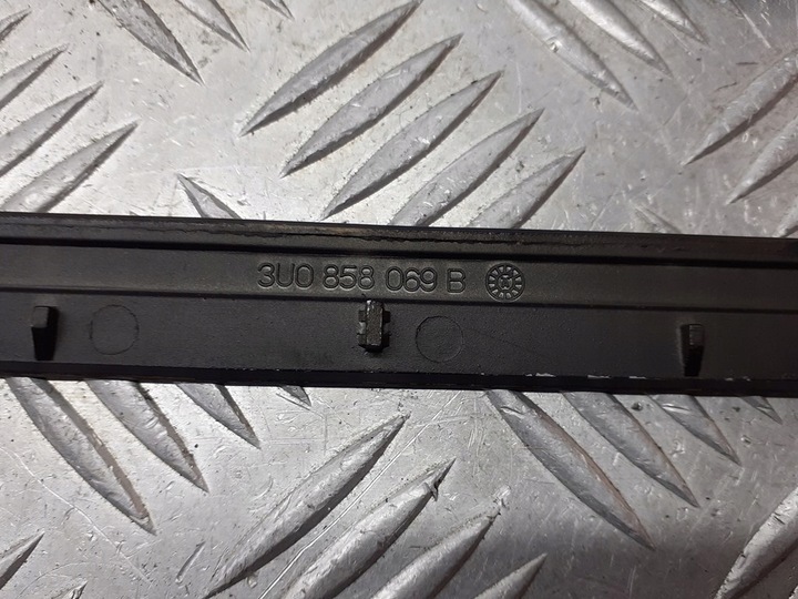 фото №2, Рамка радіо skoda superb i 1.9tdi 3u0858069b 2 din