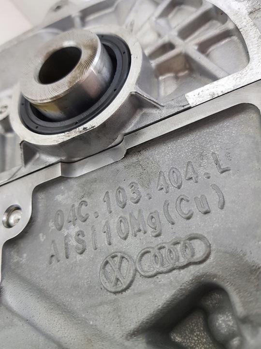 фото №12, Головка двигателя 04c103404l audi a1 skoda fabia iii 1.0 tsi 04c103475af
