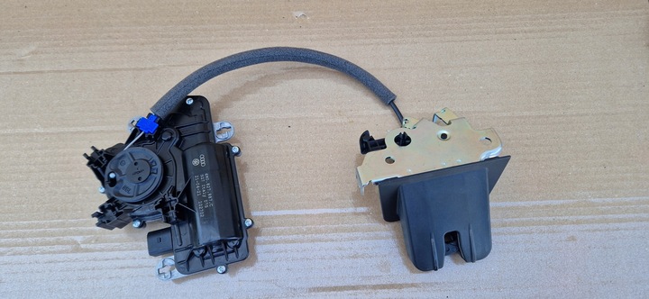 фото №1, Замок доводчик кришки audi q7 q8 4m0827887c 4m0827506d jak новий оригінал