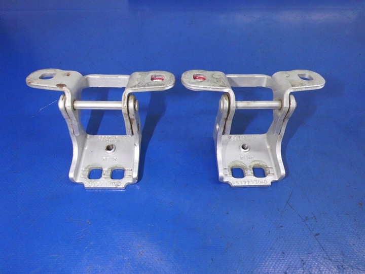 фото №1, Петли дверь левый зад jeep liberty kj cherokee