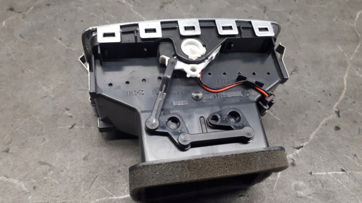 фото №8, 4f0819203c решётка воздуховод зад audi a6 c6
