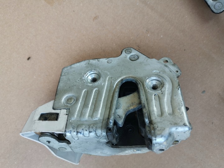 фото №11, Замок дверь левый правый зад перед mercedes w124