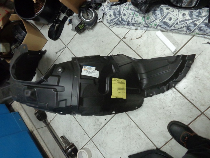фото №1, Mazda 3 2003-2009 підкрилок праві перед оригінал. нове