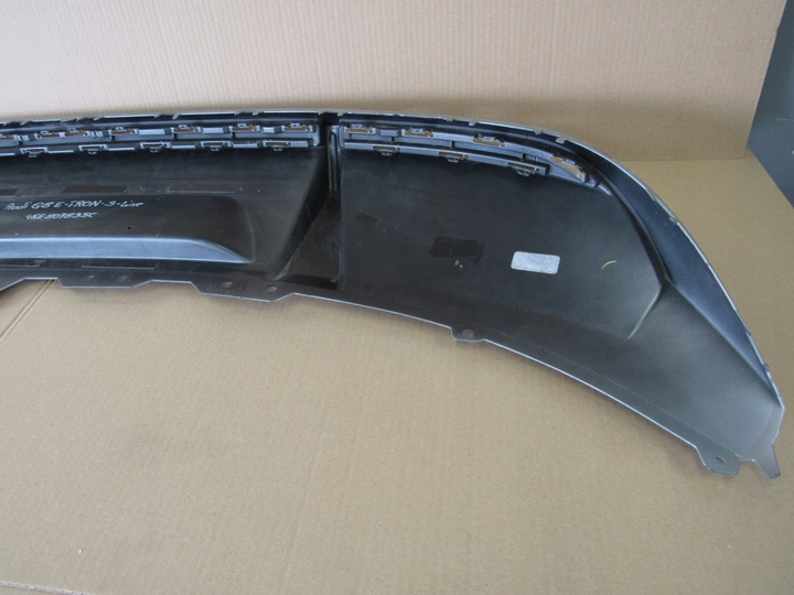 фото №8, Audi q8 e-tron s- line спойлер бампера зад