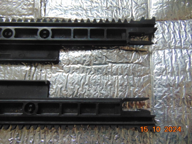 фото №8, Bmw e31 840i 850i направляющая шторки сдвижной крыша люк