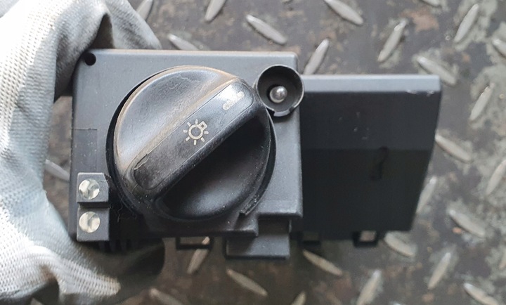 фото №1, Выключатель света mercedes w210 2105451404