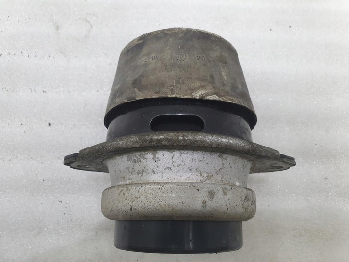 фото №5, Подушка двигуна audi q7 3.0 tdi 05-15 7l8199131a