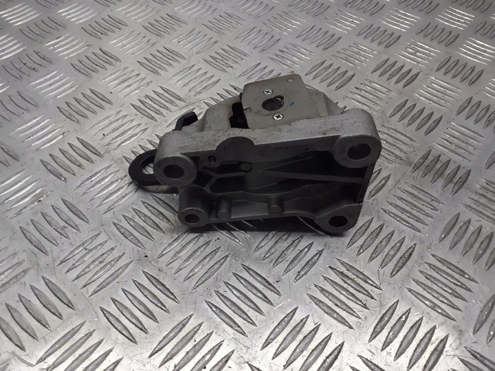 фото №3, Лапи подушка двигателя volvo s60 i 2.4 d