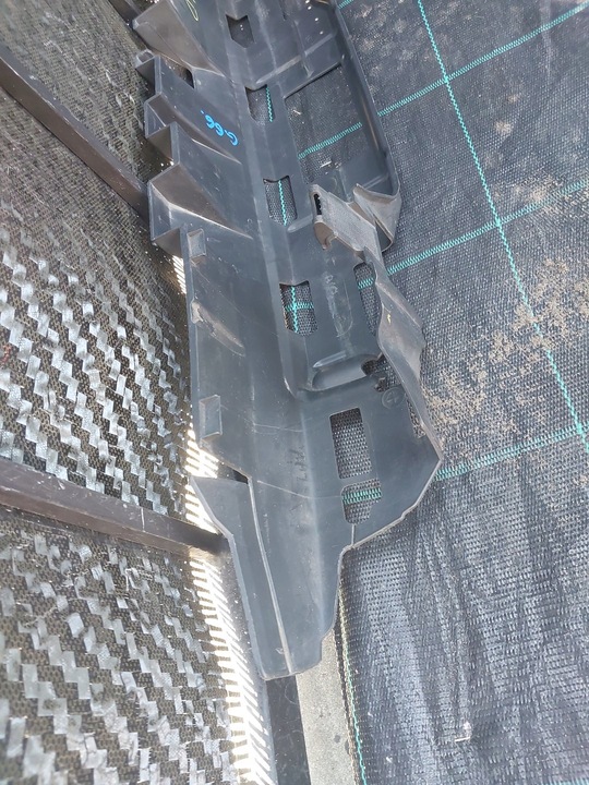 фото №11, Audi a3 8v0 крепление пена 8v0807217a